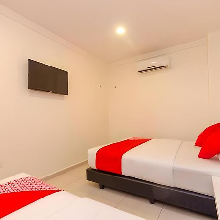 Skudai Hotel Εξωτερικό φωτογραφία
